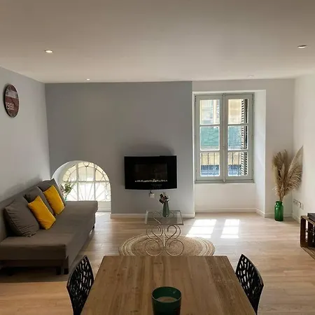 Centre - T3 - 4 Pers - Patio Exterieur Apartment *